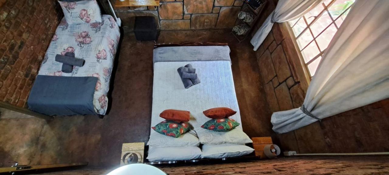 5 Sleeper Bushcamp Chalet Hartbeespoort Esterno foto