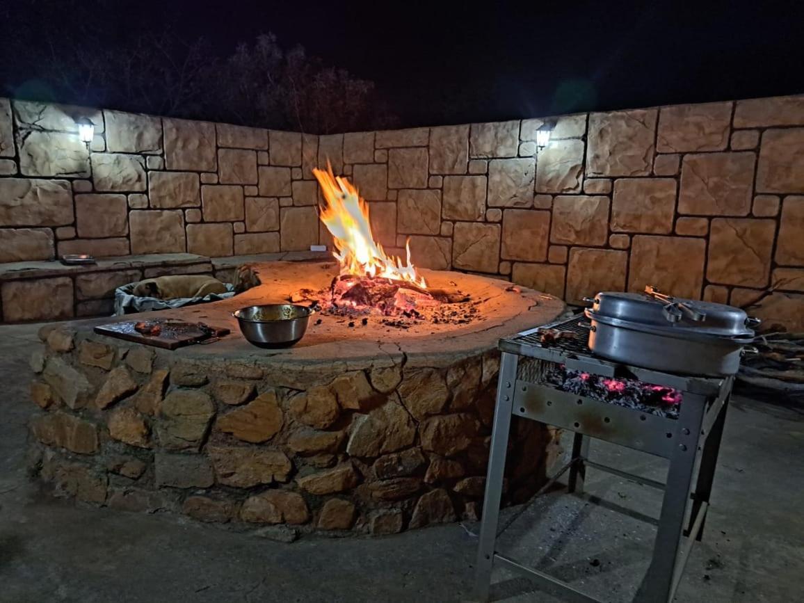 5 Sleeper Bushcamp Chalet Hartbeespoort Esterno foto